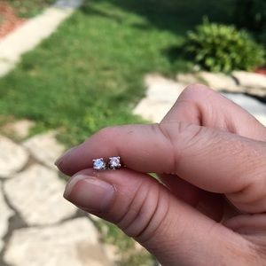 Sterling silver Cubic zirconia studs